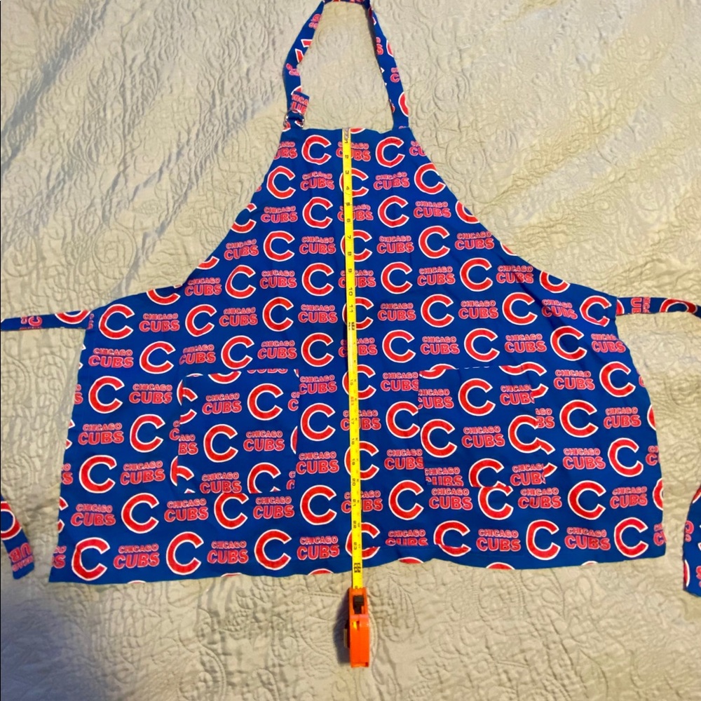 Chicago Cubs Apron - Like New - SOLD